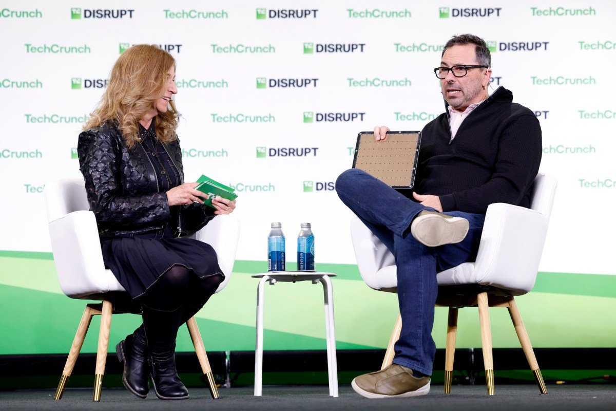 cerebras-ceo-says-we’re-nearing-a-future-where-everyone-has-a-personal-ai-assistant-at-home