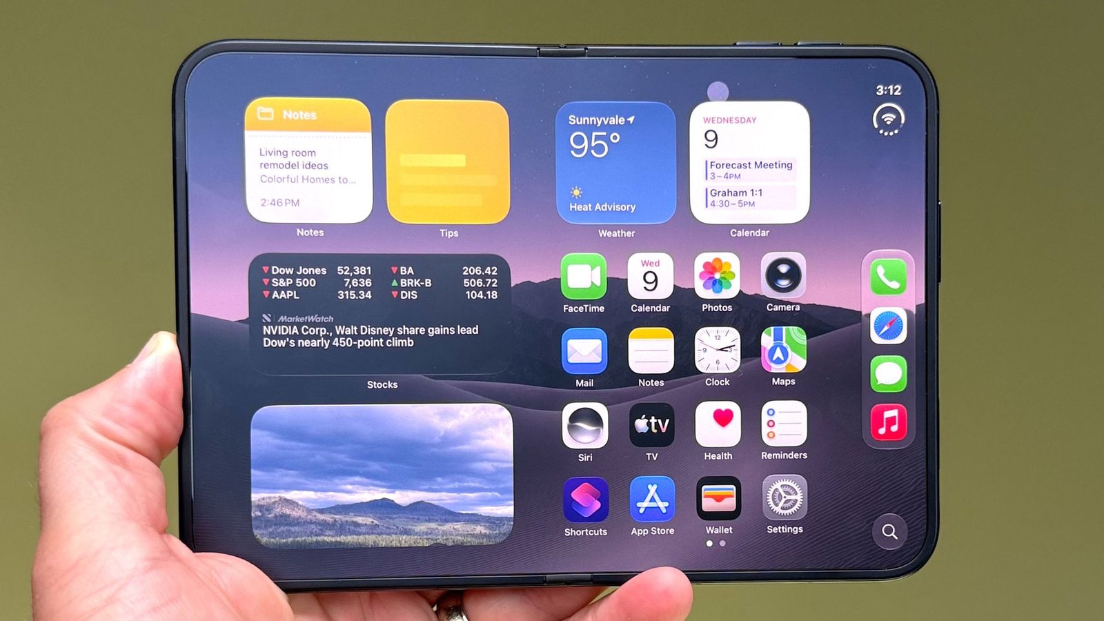 iphone-duo-pre-order-deals-in-australia-—-top-offers-and-plans-from-optus,-vodafone,-amazon-and-more