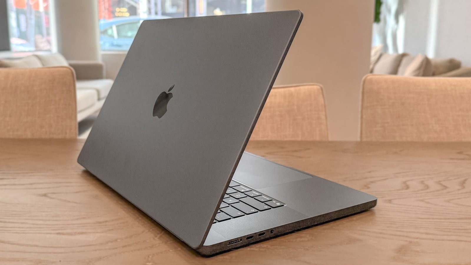 macbook-ultra-could-release-on-november-6-—-but-don’t-expect-an-m6-chip-to-appear