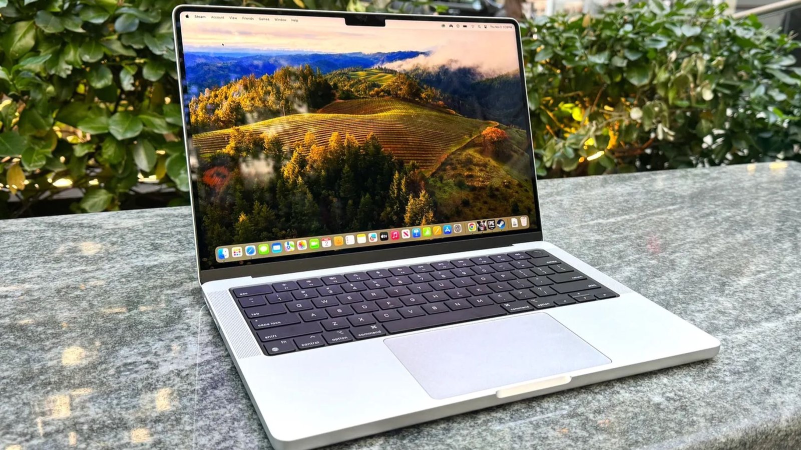 apple-october-28-event-—-oled-macbook-pro,-new-ipad-mini,-and-other-rumored-devices