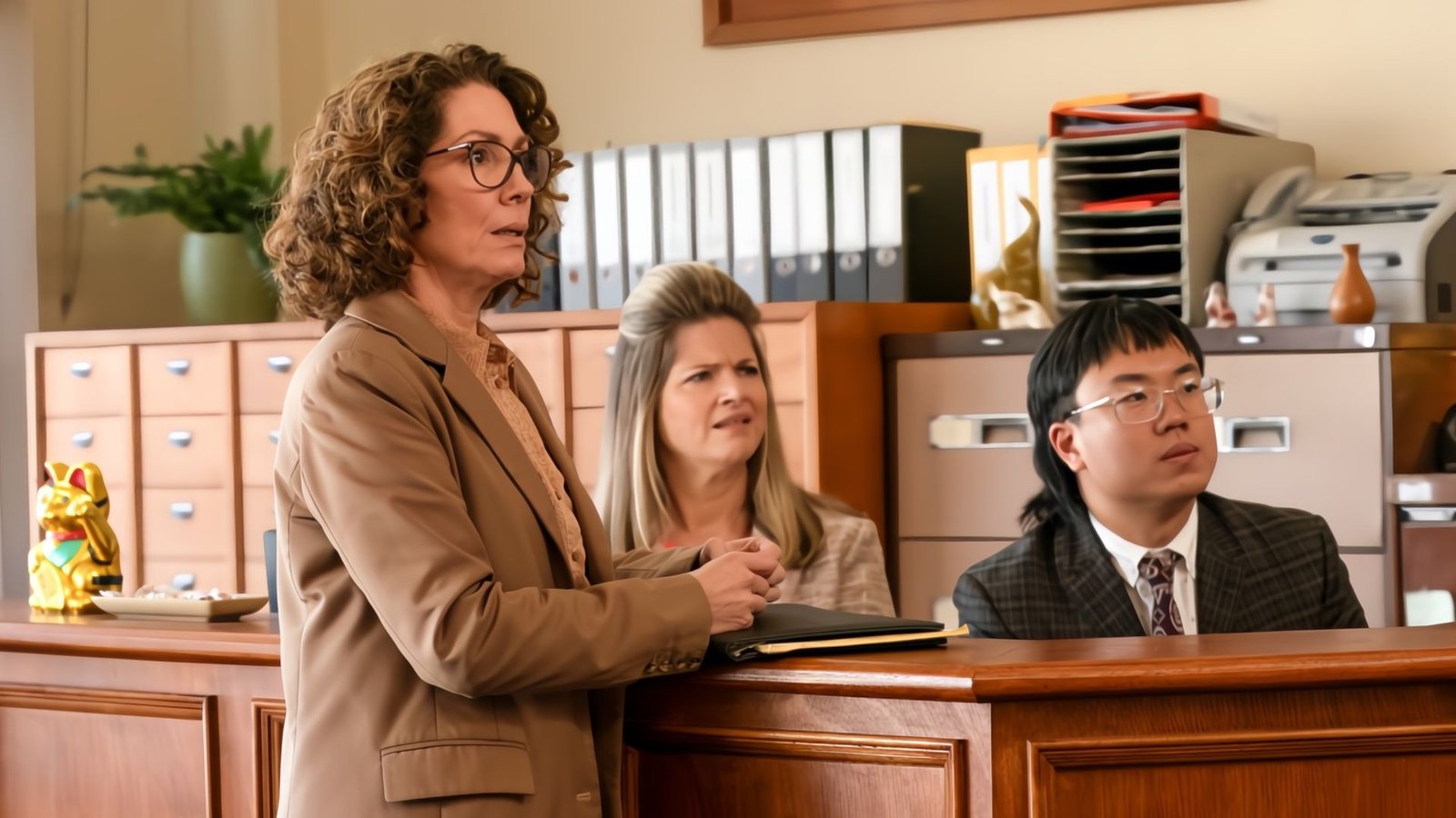 if-you-miss-‘the-office,’-this-hilarious-aussie-hidden-gem-on-netflix-is-your-next-binge-watch
