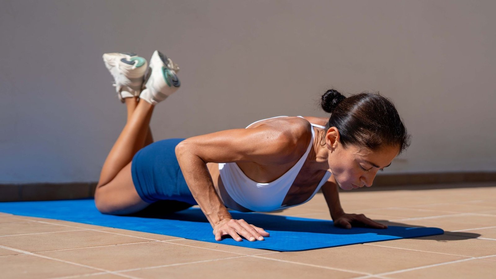 3-anti-aging-strength-exercises-everyone-over-40-should-do-every-week