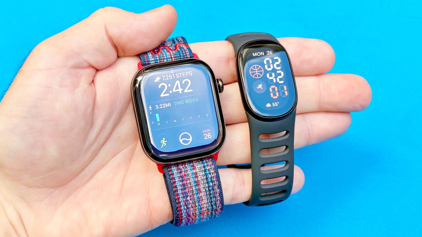 i-walked-6,000-steps-with-the-fitbit-edge-vs-apple-watch-12-—-and-i’m-shocked-by-the-results