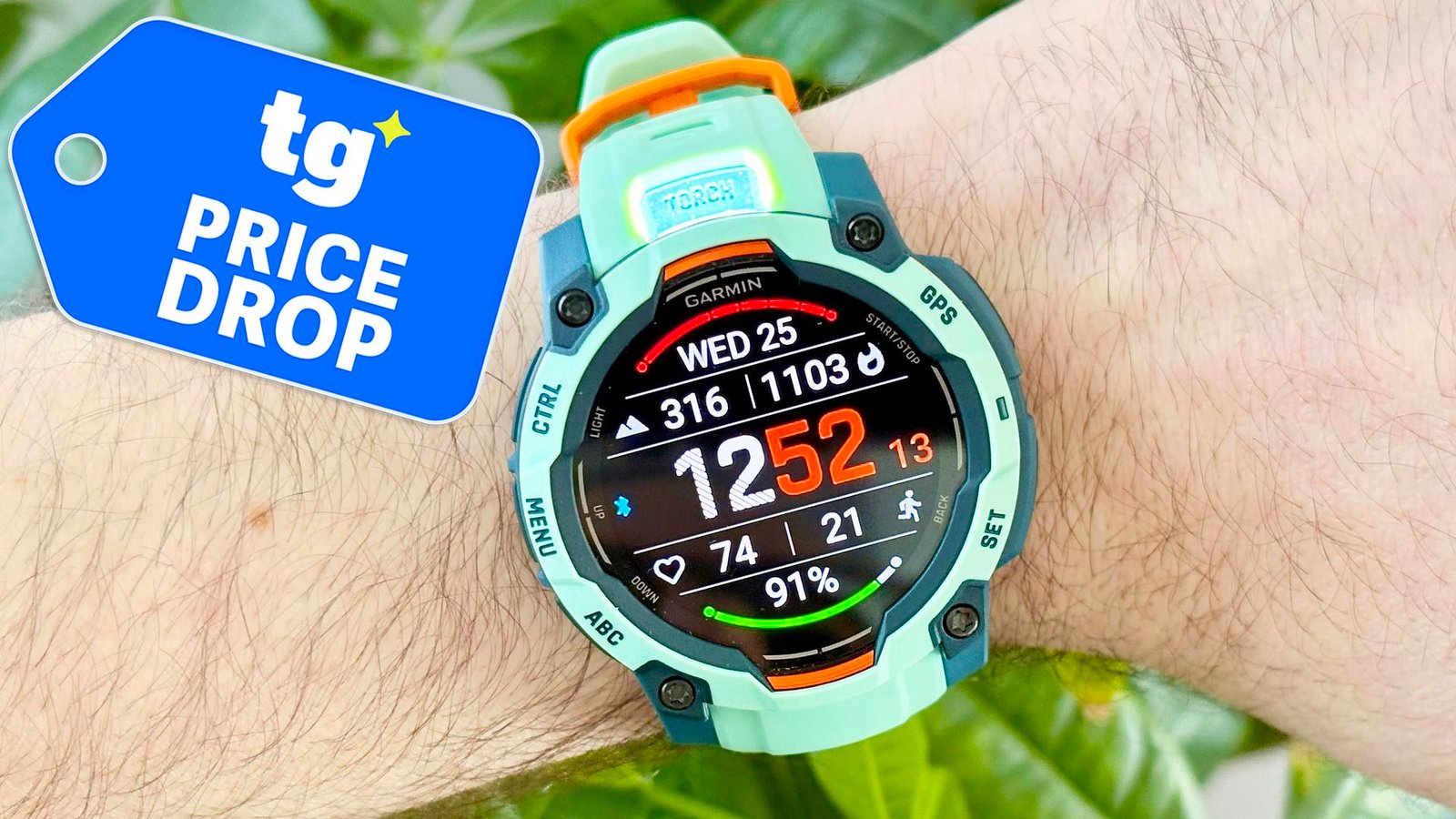 don’t-wait-until-black-friday-—-garmin’s-rugged-smartwatch-with-a-flashlight-is-$100-off-right-now