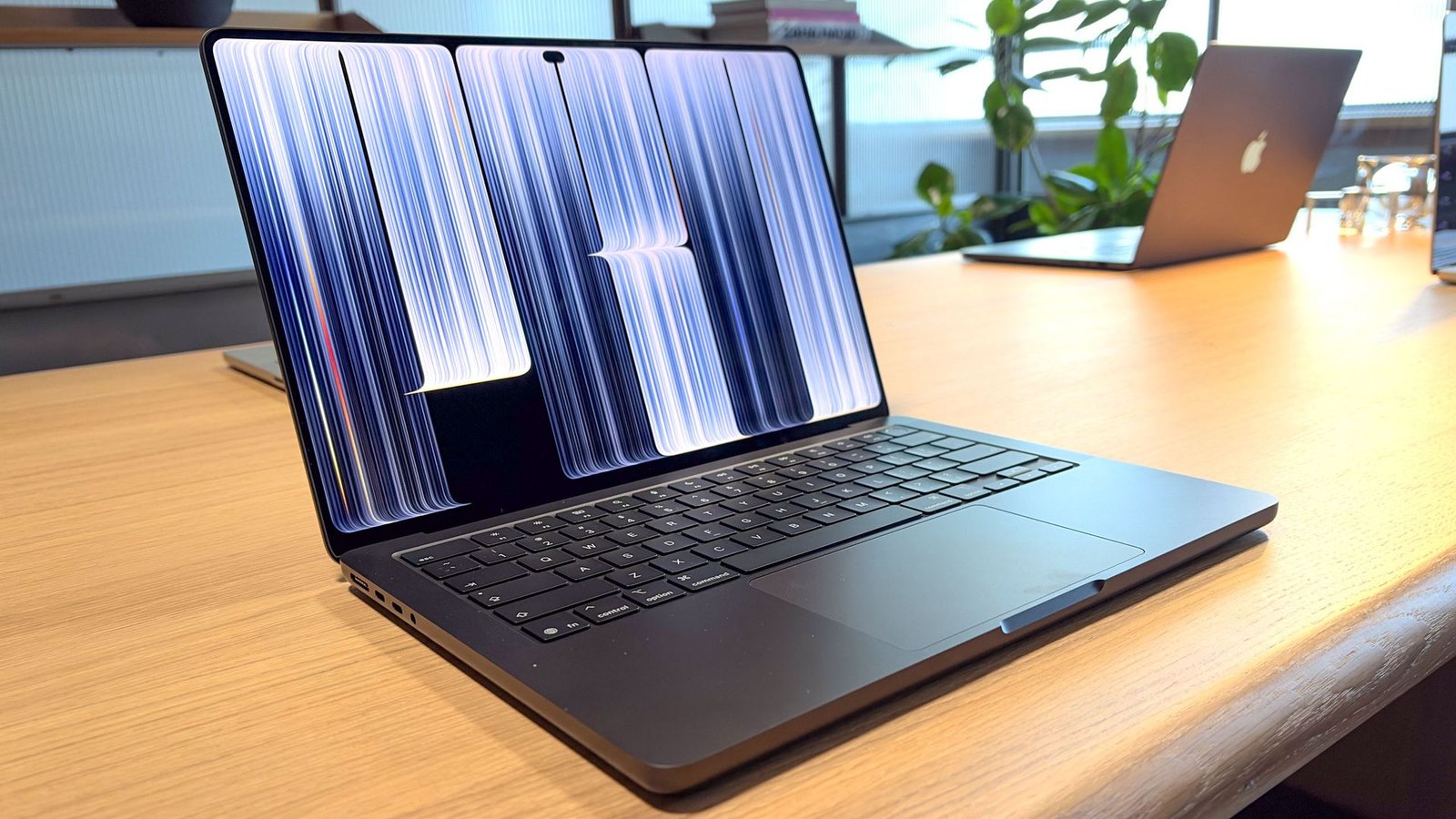 10-things-you-need-to-know-about-the-new-oled-macbook-pro